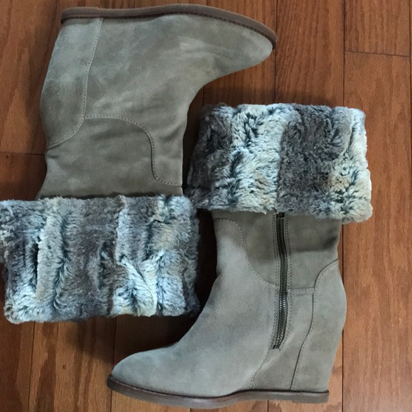 Johnston and Murphy Suede/Leather Fur Boots - Picture 2 of 11